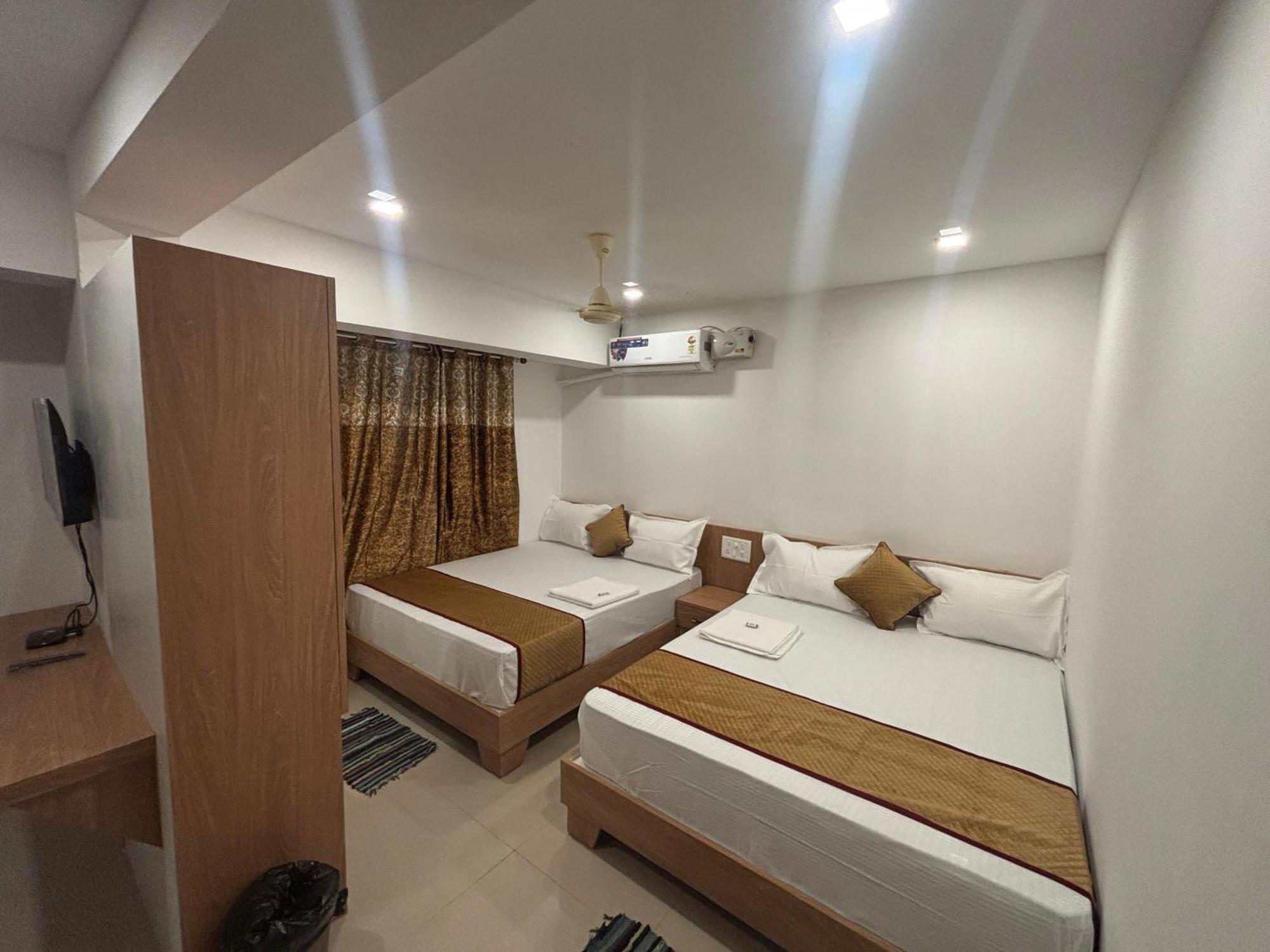 Classic Comfort Lodge Mangalore Exteriör bild