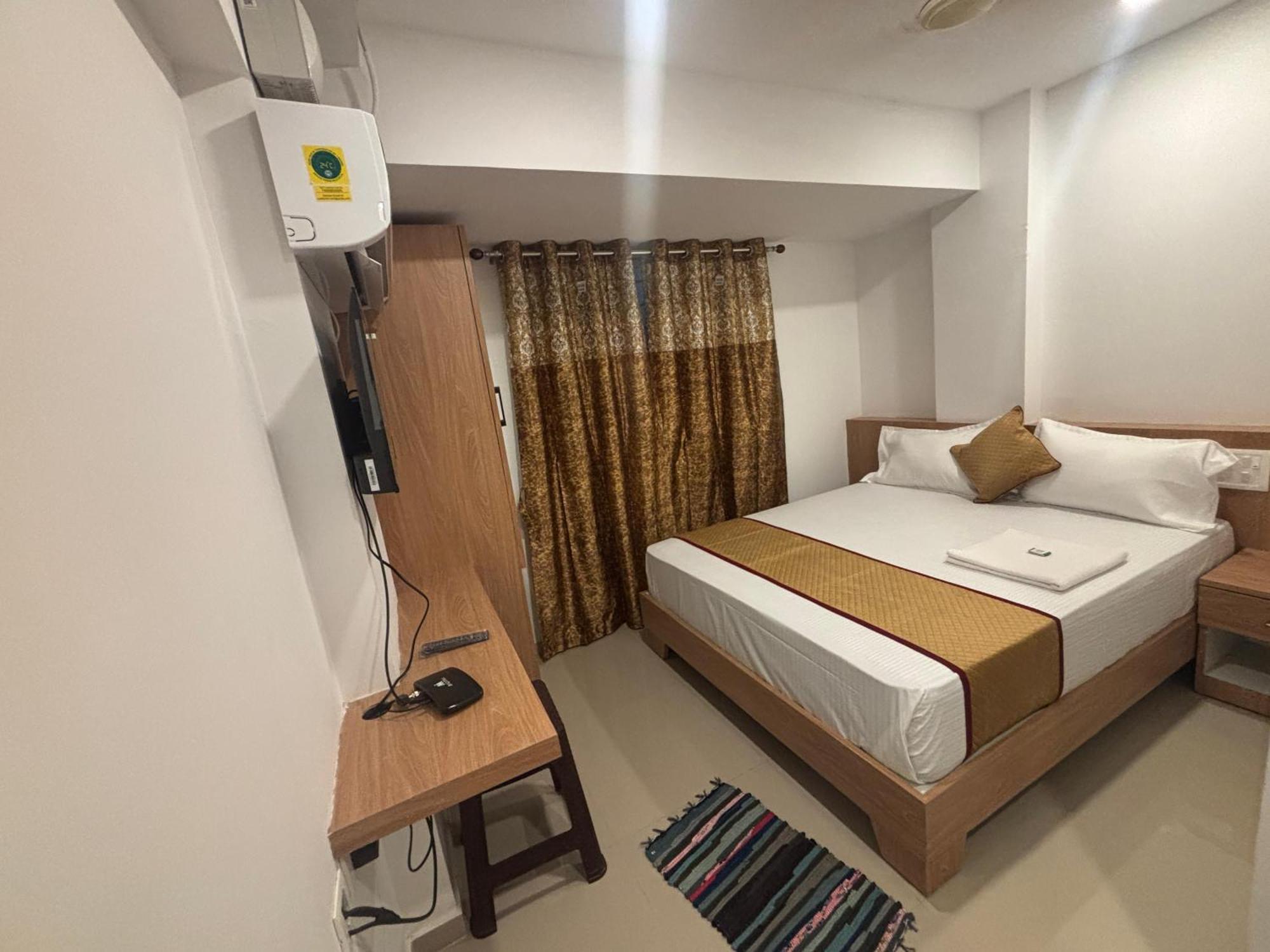 Classic Comfort Lodge Mangalore Exteriör bild