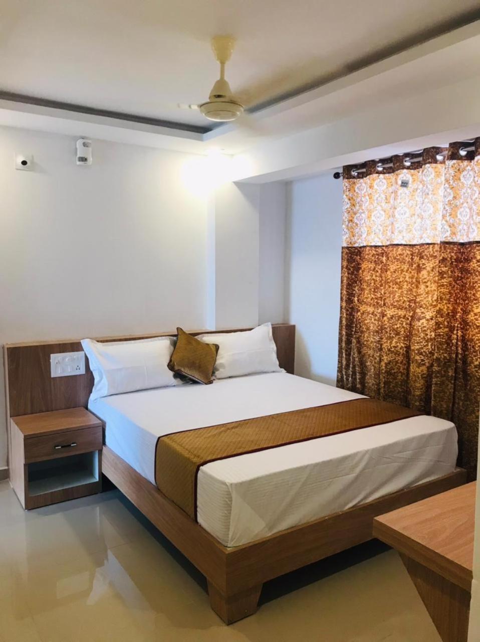 Classic Comfort Lodge Mangalore Exteriör bild